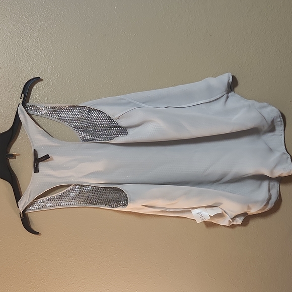 Tank - Picture 4 of 4